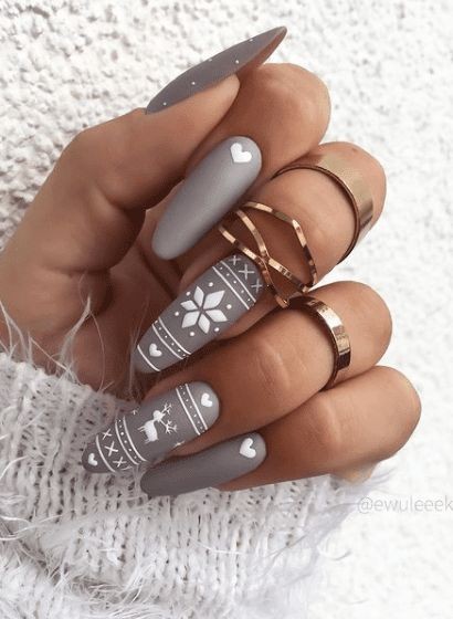 Snowfall Nail Art