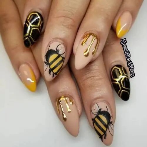 Bumblebee Nail Art: