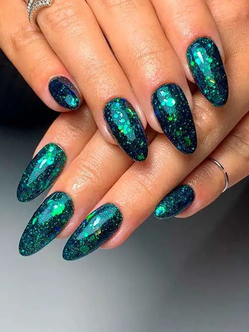 Emerald Green Glitter Nails