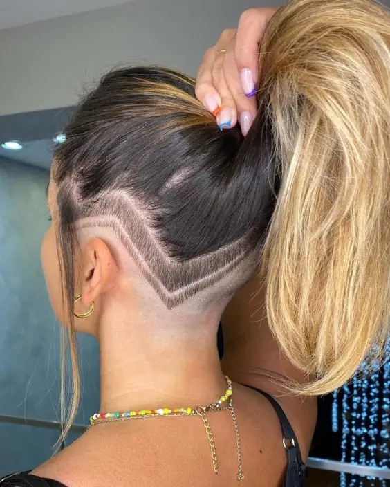 Honey Blonde with V-Shaped Undercut