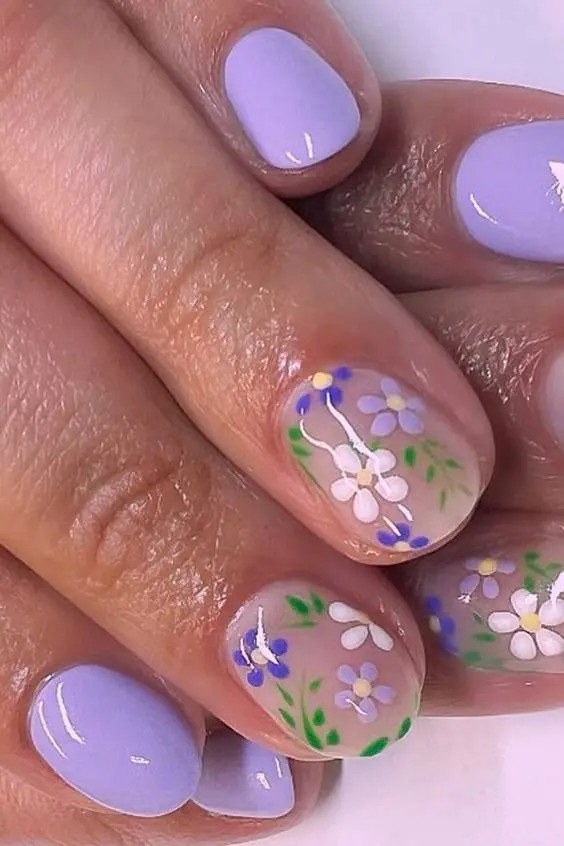 Floral Accents Short Acrylic Nails: