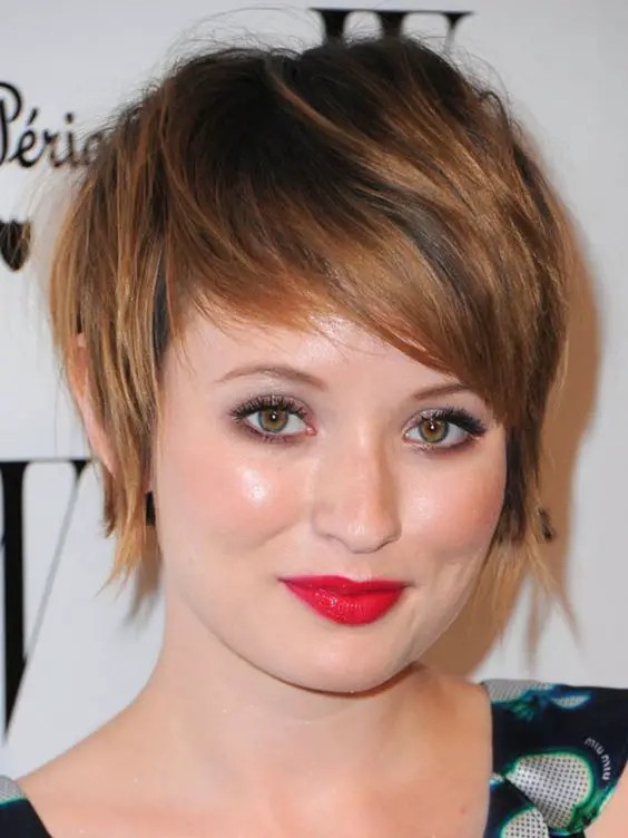 Textured Pixie Cut with Side-Swept Bangs: