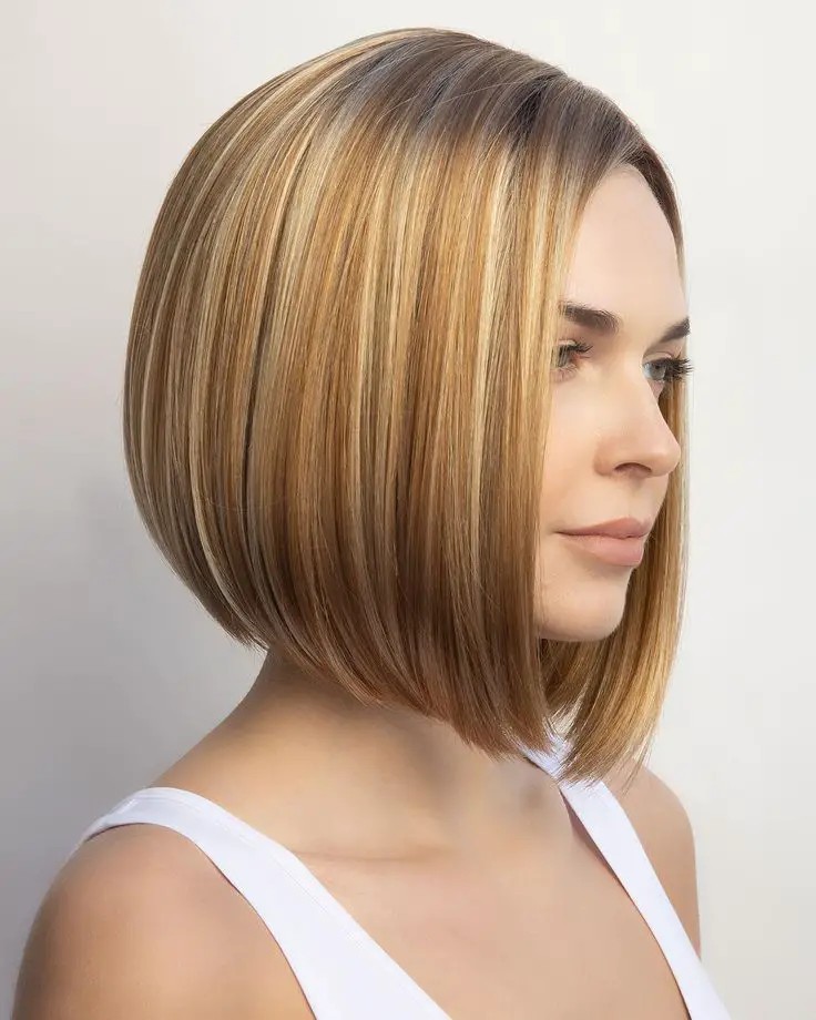 Striped Bob: Classic Meets Contemporary