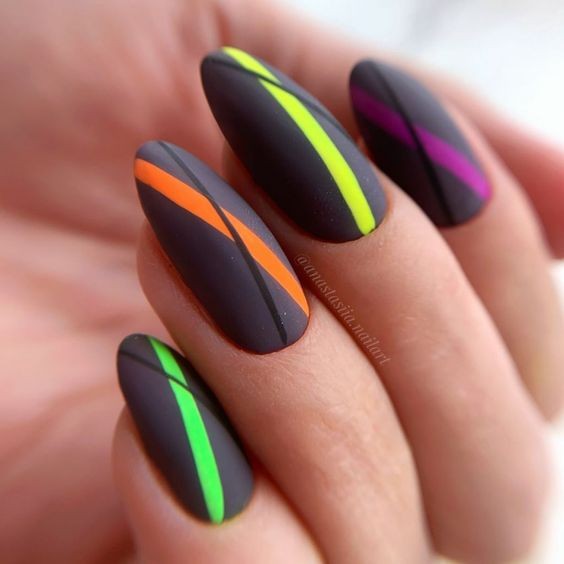 Matte Medium Oval Nails: