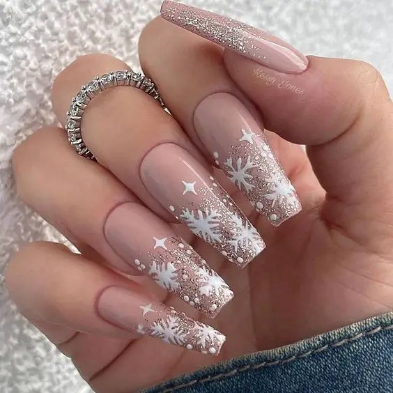 Simple Nail Art: Understated Glam