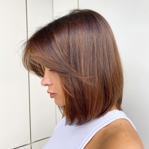 Shoulder-Length Straight Bob: