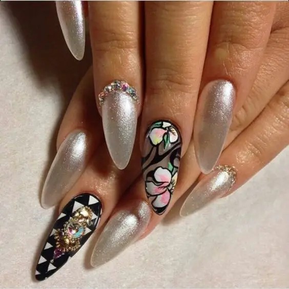 Silver Metallic Floral Nails: