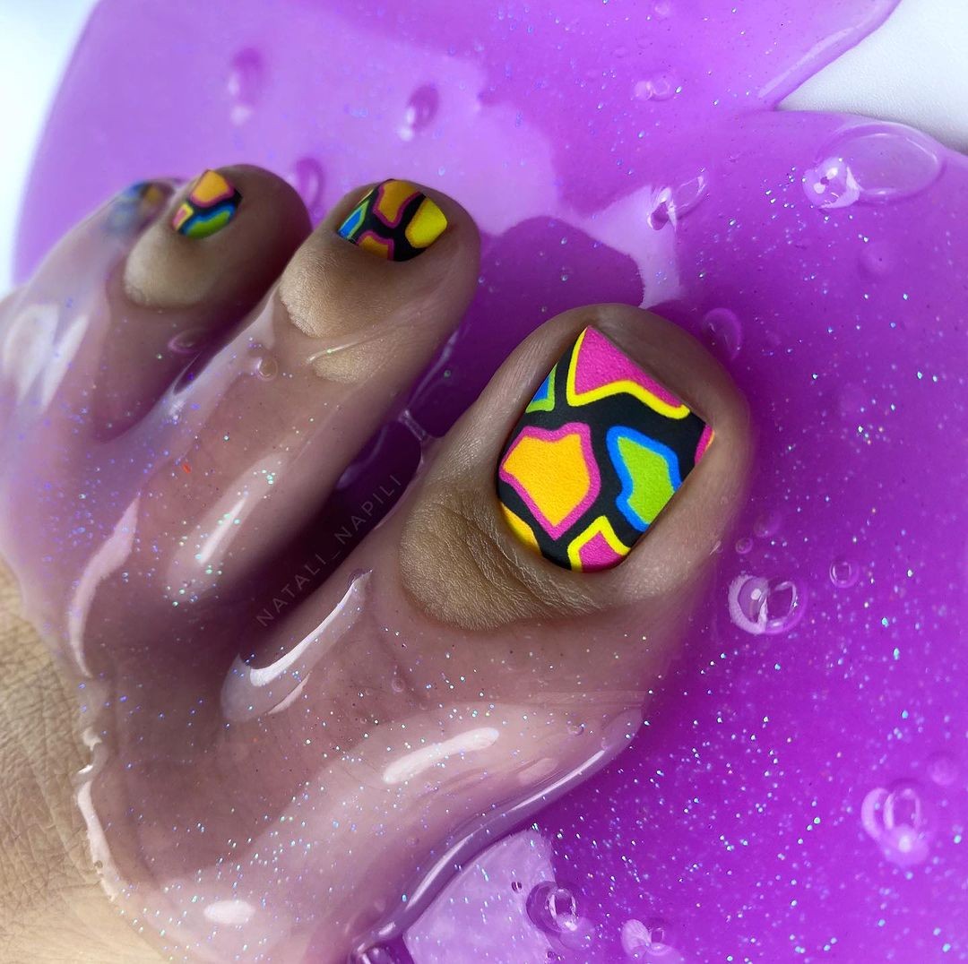 Vivid Daydreams: Kaleidoscopic Cheer on Your Toes