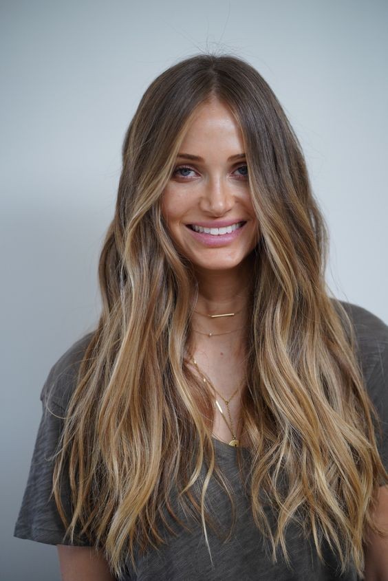 Beachy Waves with Face-Framing Layers