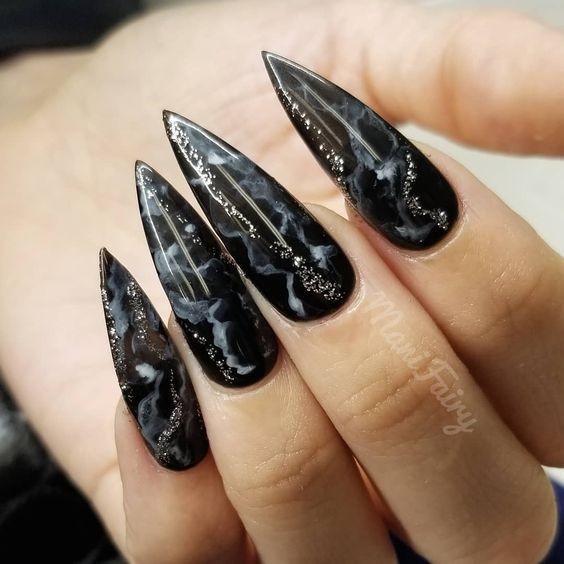 Black Chrome Marble Nails: