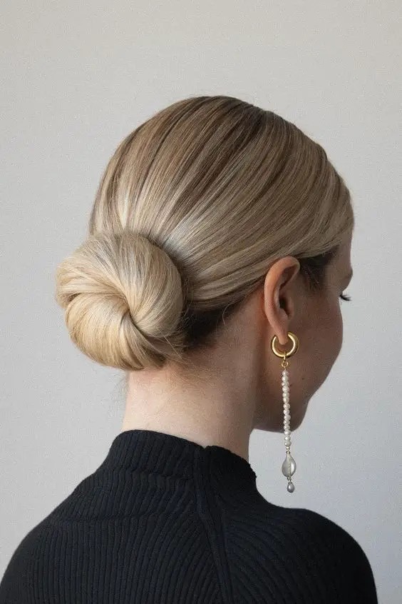 Sleek and Chic Bun for the Modern Woman