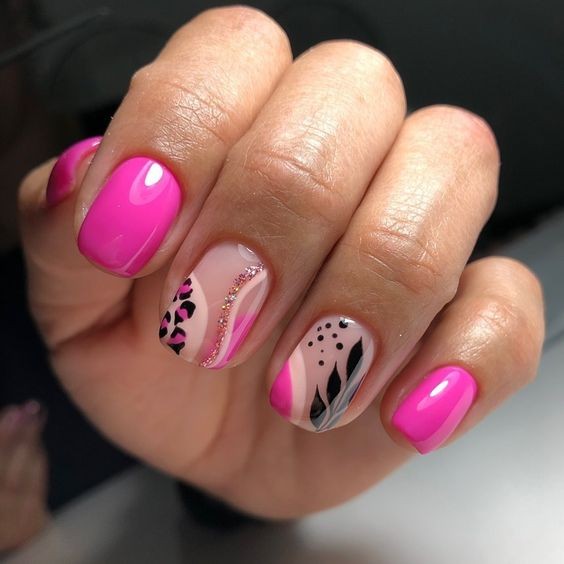 Abstract Pink Nail Art: