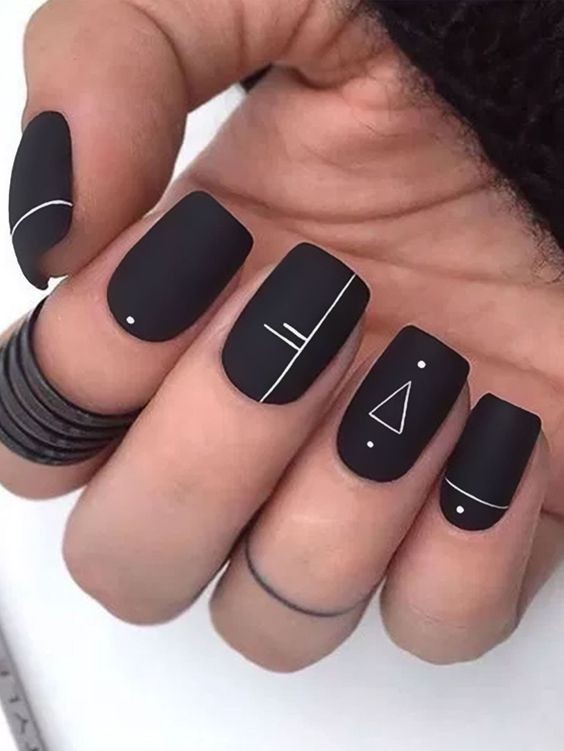 Minimalist Line Art Nails: