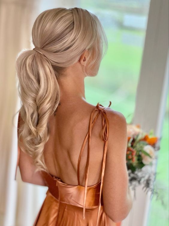 Ponytail with Teased Crown: