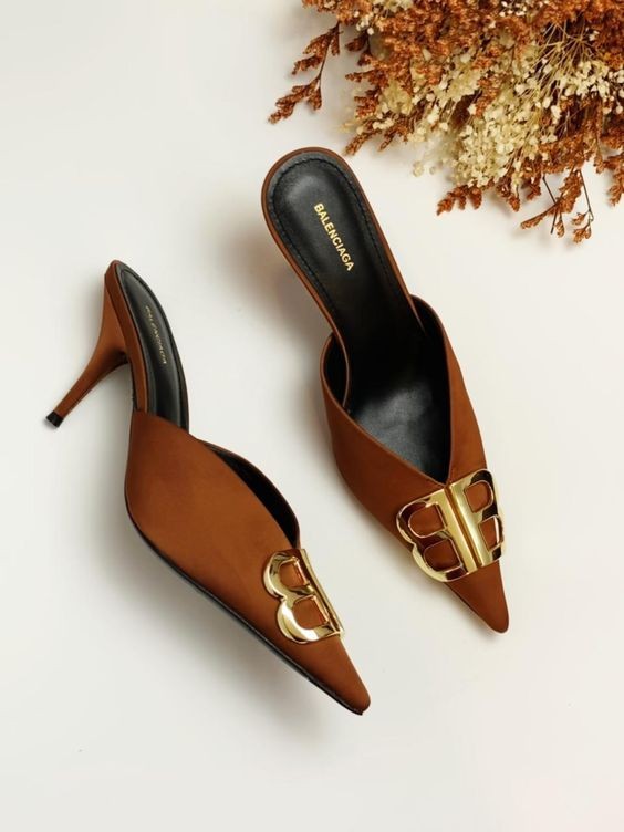 The Chic Slingbacks: Sleek and Sophisticated