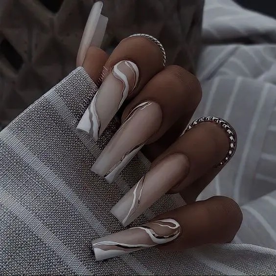 Chic Marble Gel Nails: