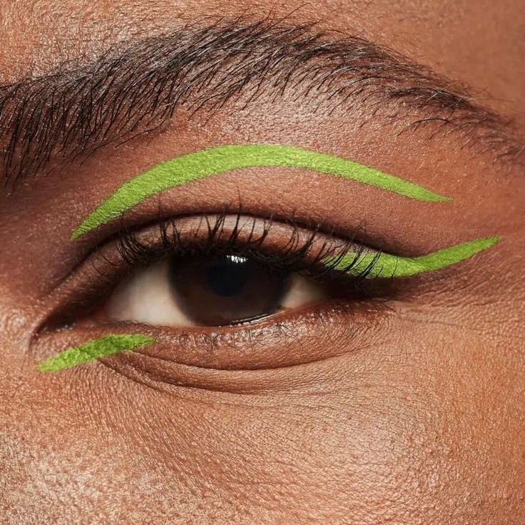 Bold Green Liner