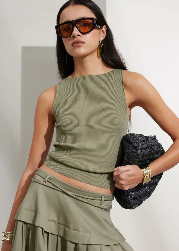 Olive Elegance: Summer’s Soothing Palette