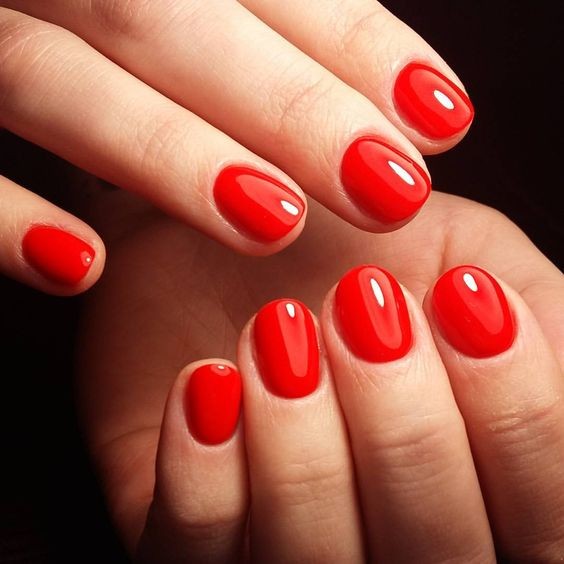 Classic Red Short Acrylic Nails: