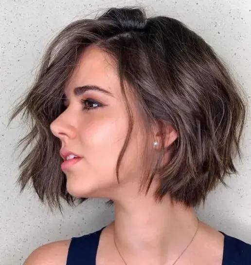 Wavy Inverted Bob