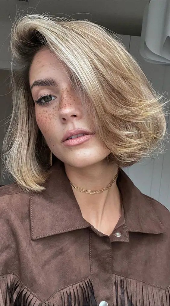 The Soft Wavy Bob