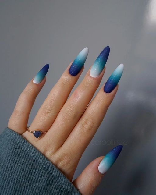 Frozen Blue Gradient Nails: