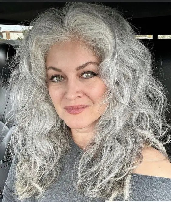 15 Gorgeous Long Hairstyle Ideas For Women Over 50 - Pretty Upgrade