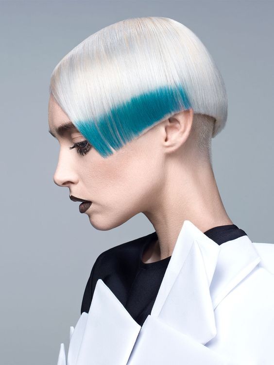 The Urban Chic: Medium Length with a Sleek Undercut