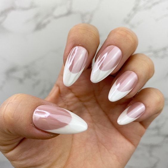 White Chrome French Tips: