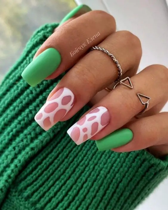 Green Geometric Elegance