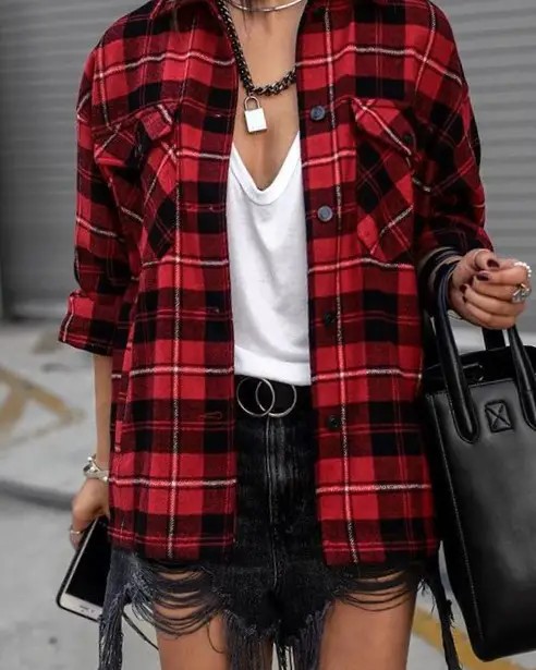 Effortless Grunge in Distressed Denim and Plaid Shirt