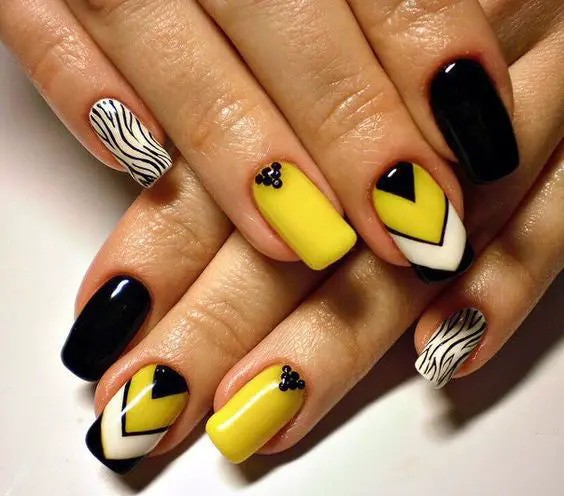 Geometric Yellow Nail Art: