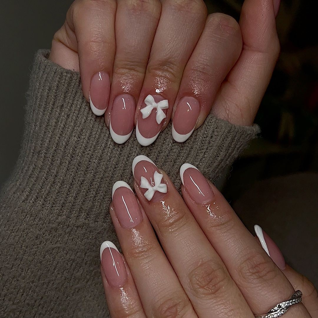 Elegant Bow and French Tips