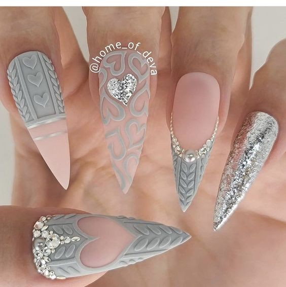 Acrylic Stiletto Nails: Daring Elegance