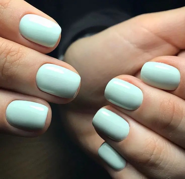 Subtle Mint Gel Nails: