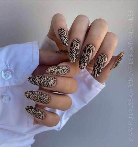 Snowy Animal Print Nails: