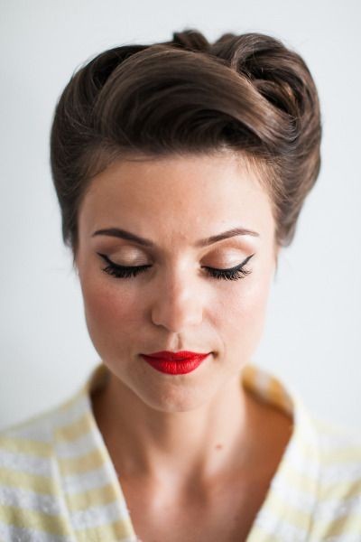 Vintage-Inspired Victory Rolls