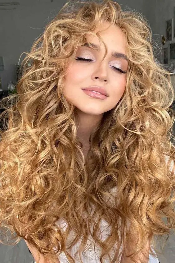 Curly Boho Hair: Natural Vibes