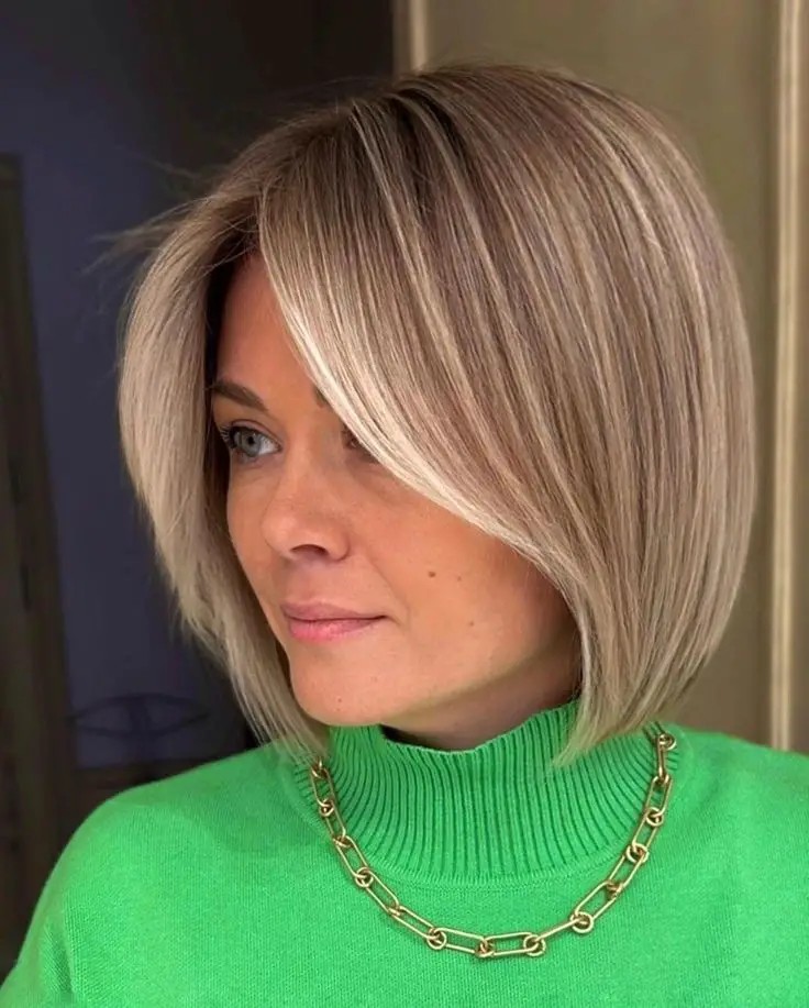 Sleek Silver Bob with Subtle Layers