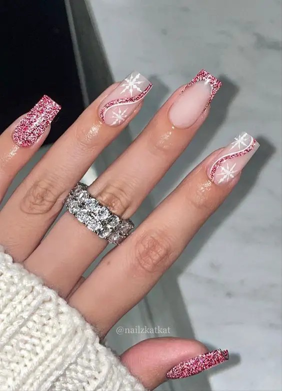 New Year’s Eve Nail Designs: Glamorous Sparkle