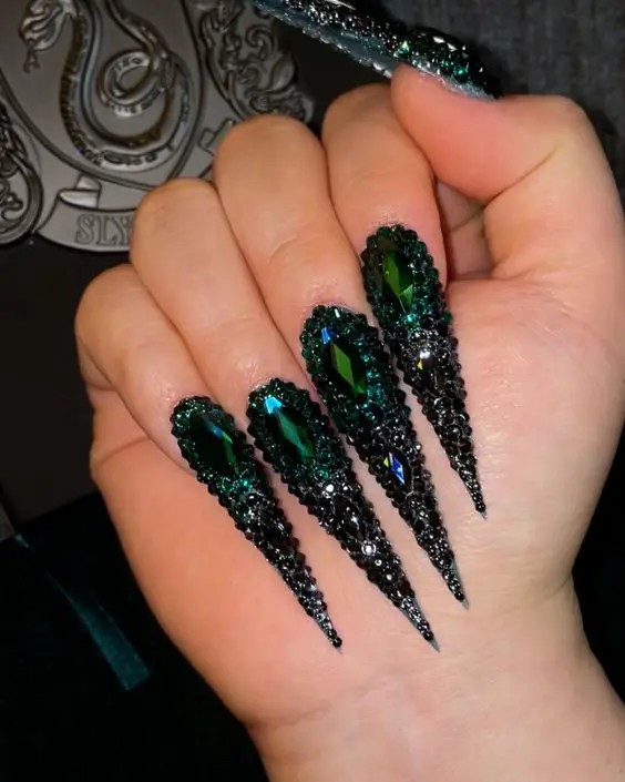 Baddie Nail Trends: Bold and Fearless