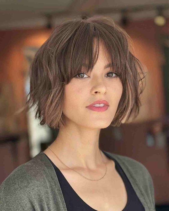 French Bob with Bangs: Classic Chic