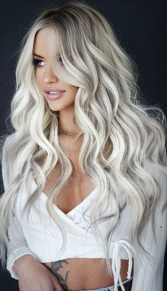 White Blonde Waves: The Ethereal Look