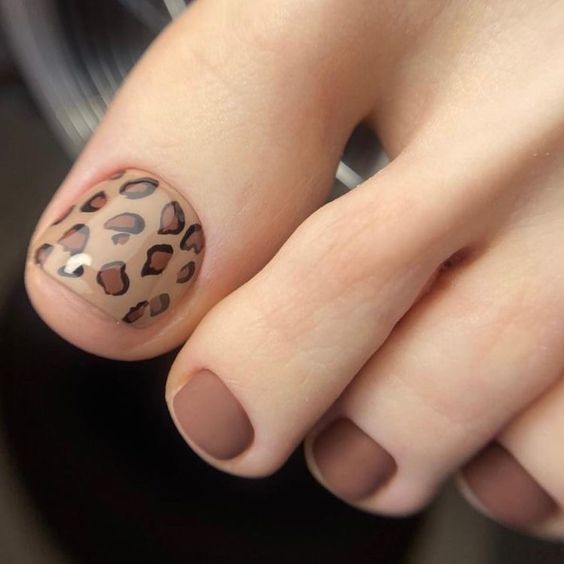 Chic Leopard Print: Walk on the Wild Side