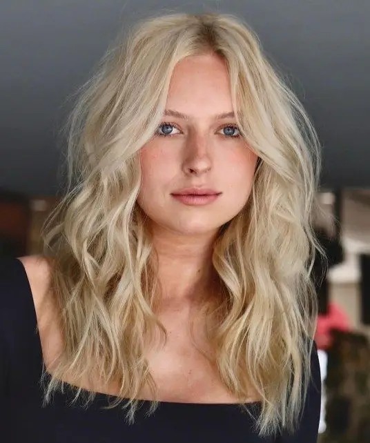 Messy Waves with Side Part