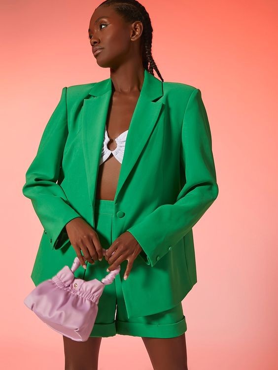 Power in Color: Bold Greens for a Striking Statement