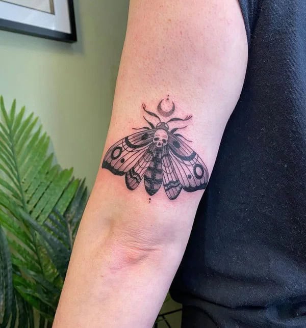 More Death Moth Tattoos That Can’t Be Ignored!