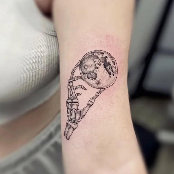 More Skeleton Hand Tattoos To Recreate At This Instant!