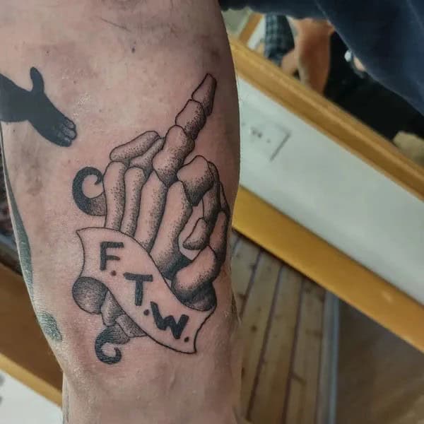 More Skeleton Hand Tattoos To Recreate At This Instant!