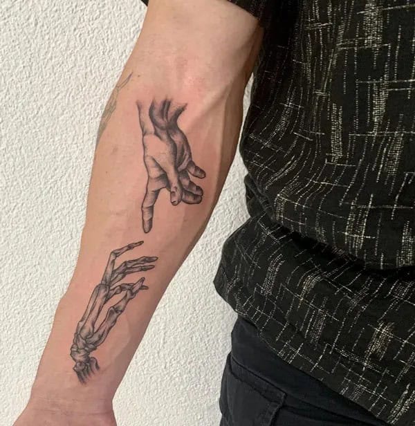 More Skeleton Hand Tattoos To Recreate At This Instant!